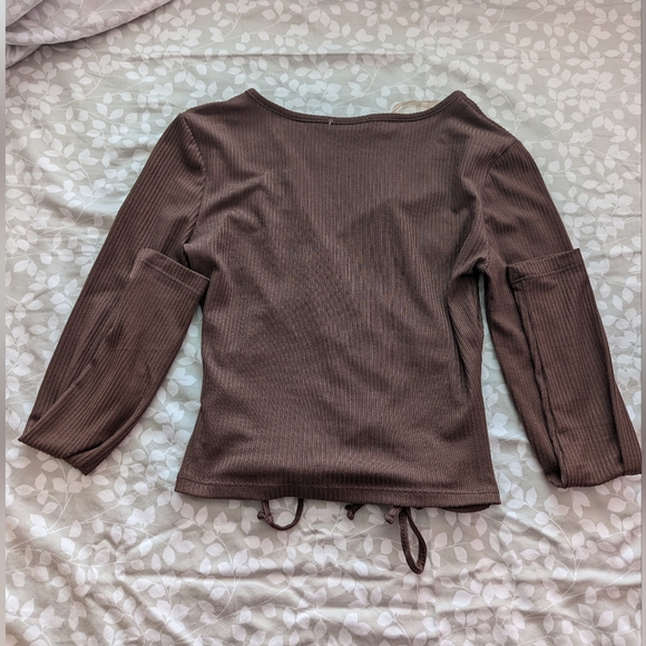 Long Sleeve Ruched Drawstring Top - Picture 3 of 3